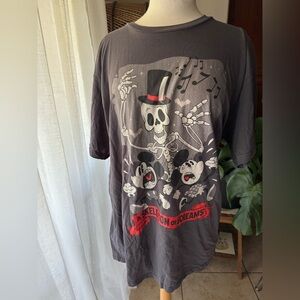Disney Mickey Graphic‎ Skeleton and Mouse T-Shirt